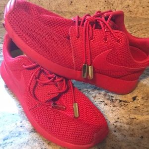 Red Nike’s